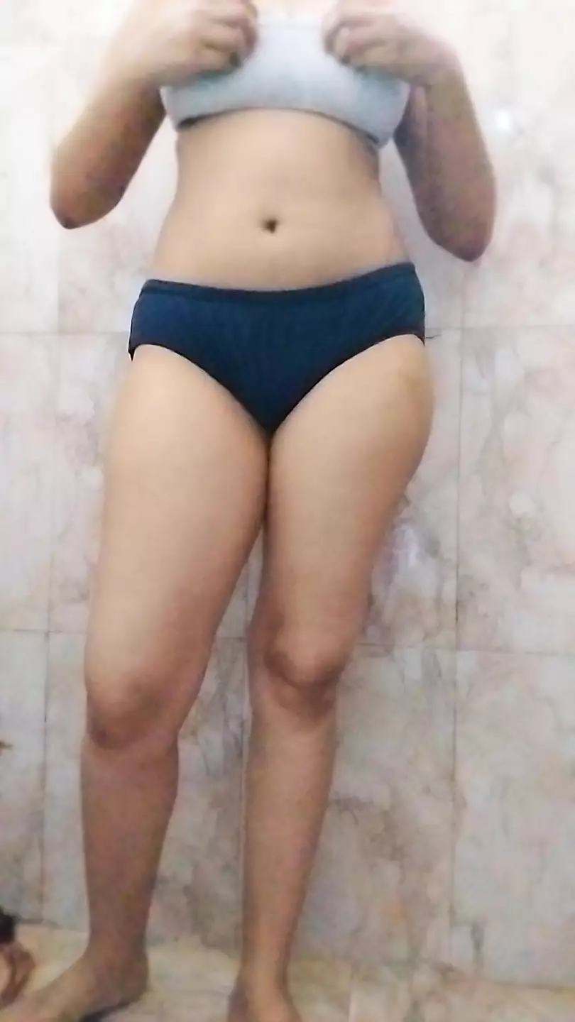 Desi Nude Thighs - Hot Desi Indian Girl Nude On Camera â€“ Hot | xHamster
