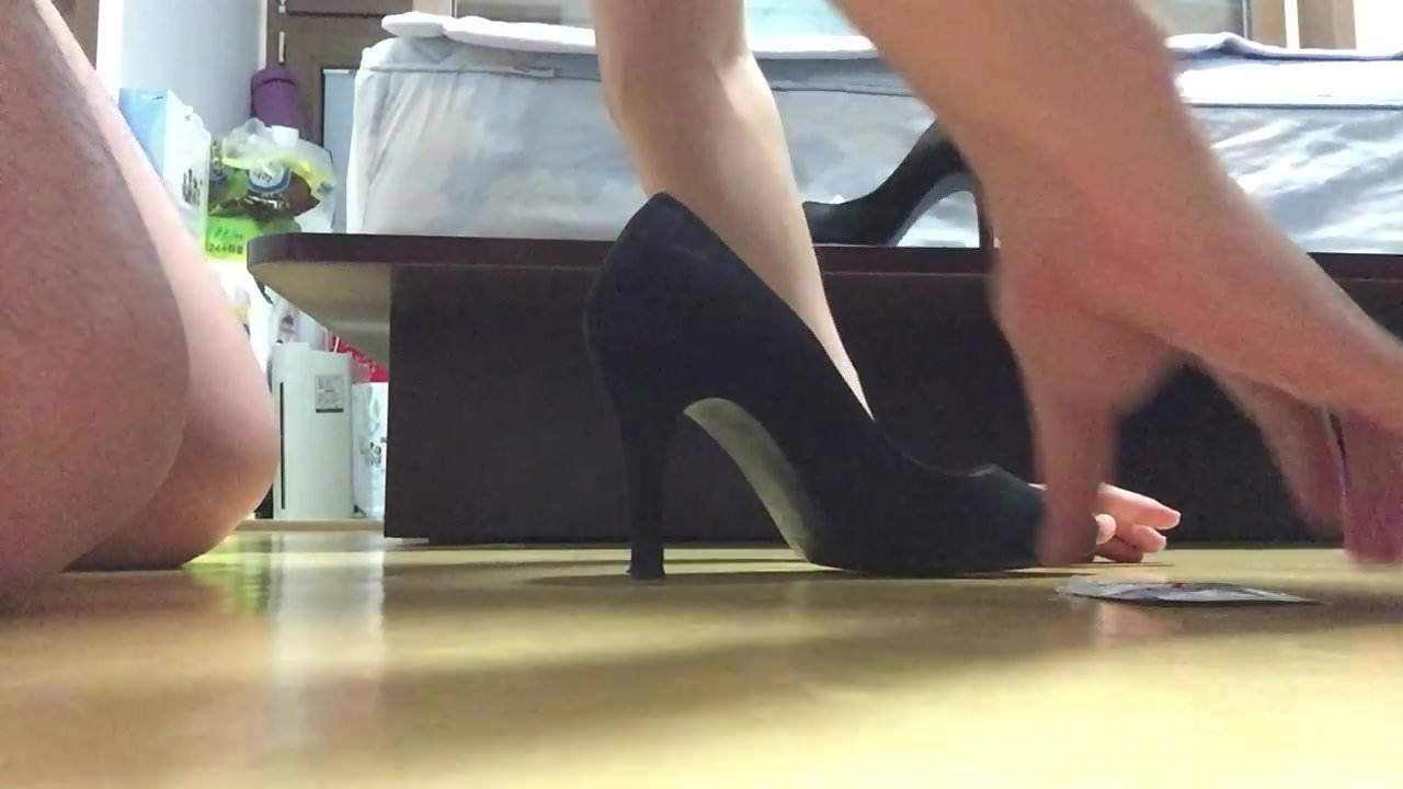 Enjoyable shoefuck with silver heels