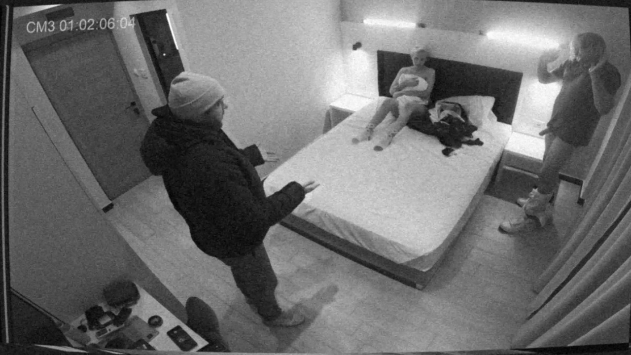 Husband Caught Wife Cheating picture
