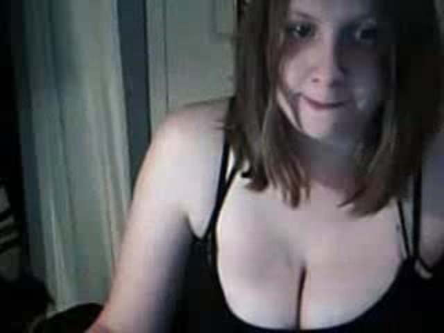 Busty webcam chick mudkip