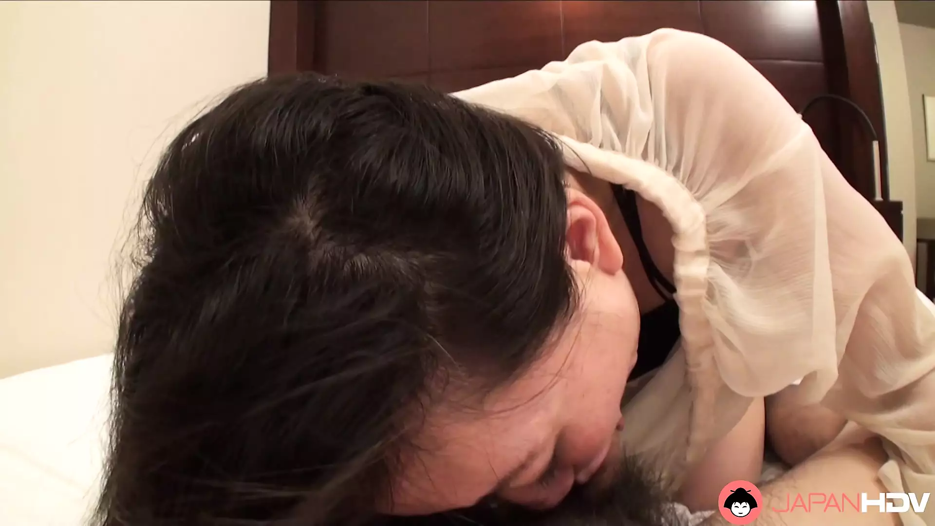Japanese housewife Sara Yumeka cheats on her husband in a hotel room uncensored photo