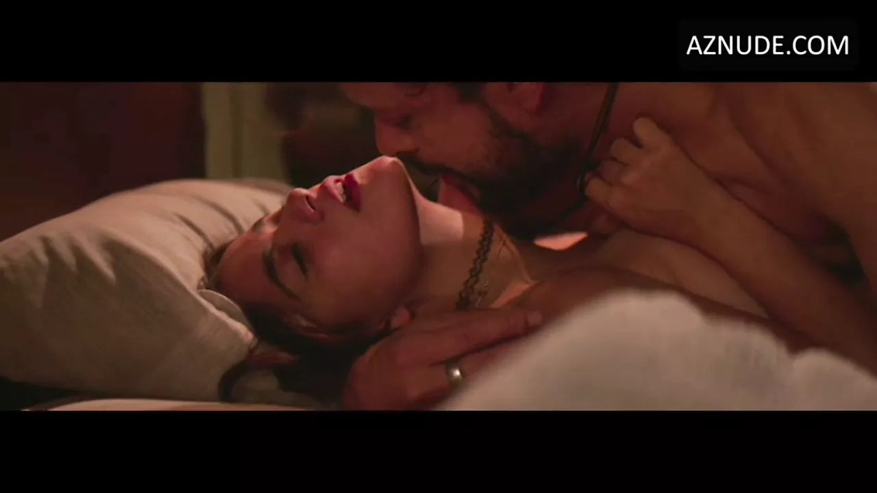 Paulina Gaitan has nude sex in the movie Souvenir image picture