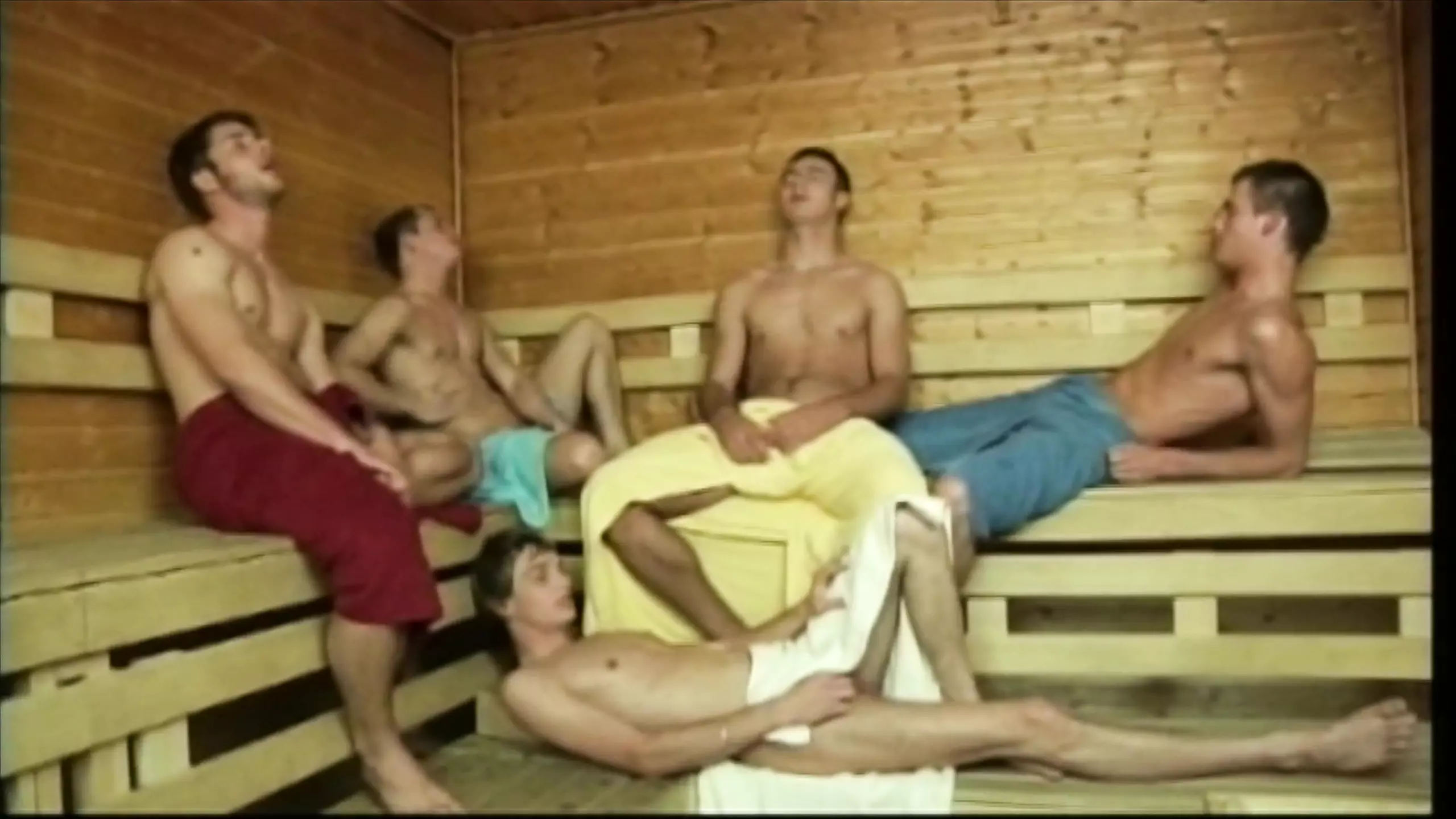 видео молодые геи в сауне фото 19