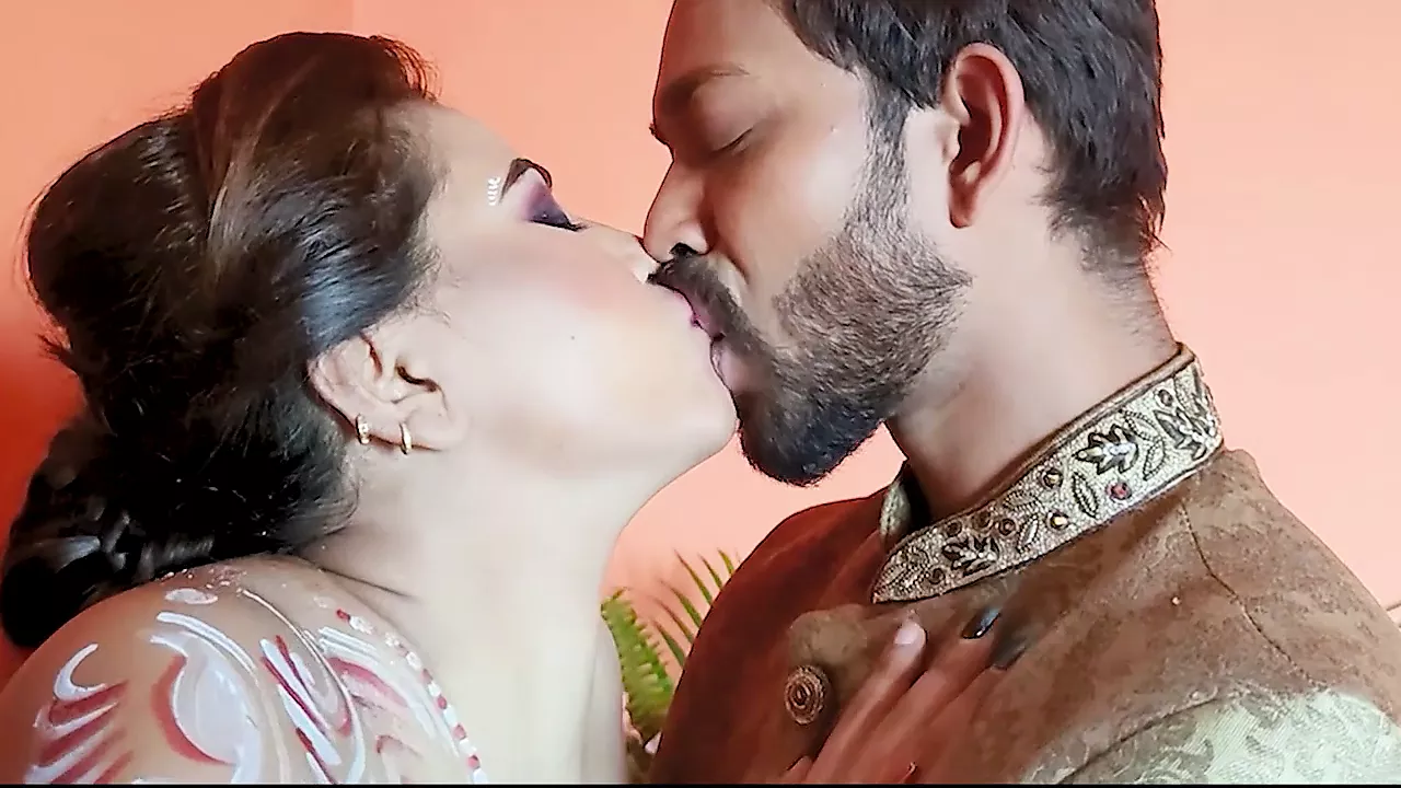 Desi Super Hot Wife Gets A Satisfying Fuck By Husband On Suhagrat Night pic