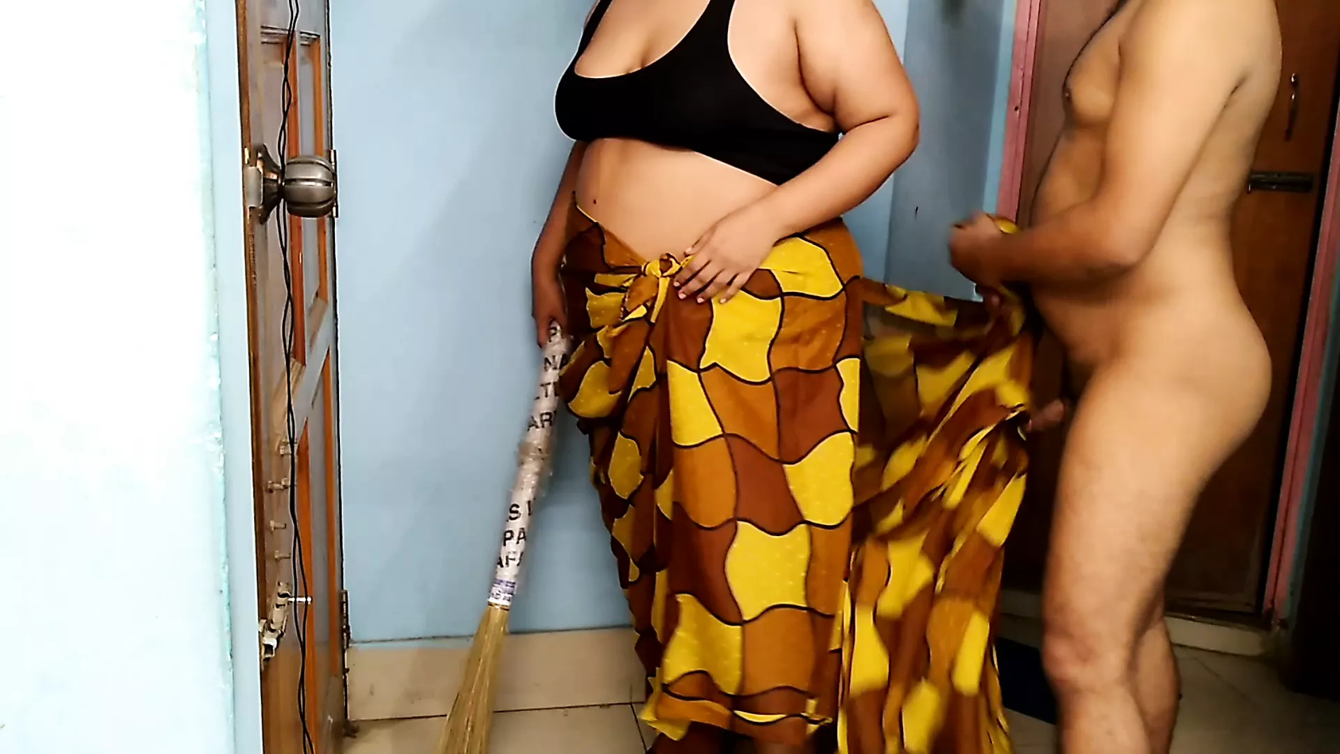 1920px x 1080px - Indian Neighbor Hot Aunty Sweeping the House When I Fucked Hard - Ahh Ahh Jor  Se Chodo Mujhe | xHamster