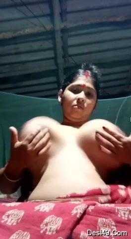Desi Bengali Boudi Showing Her Big Boobs Part 3 Porn b7 xHamster