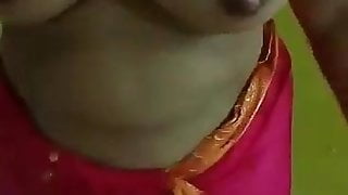 Madurai hot aunty boobs pressing with tamil audio