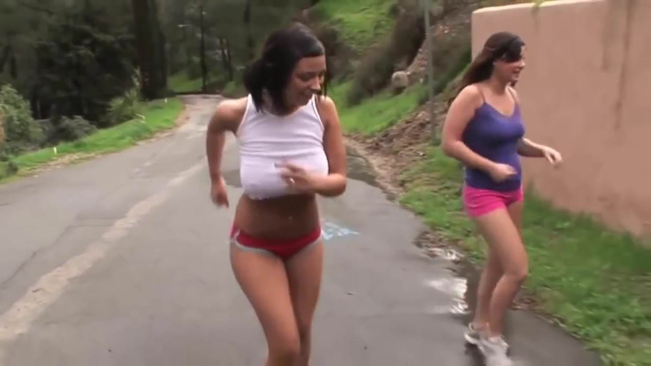 Tits Jogging