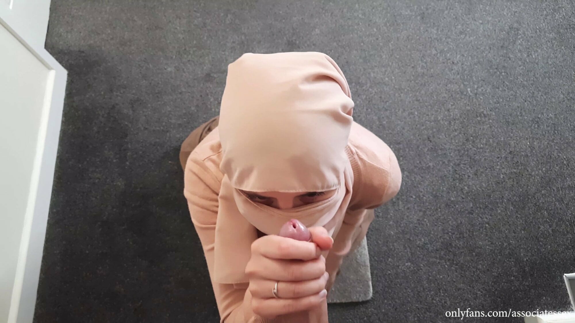 Muslim Arab Girlfriend In Hijab Was Fucked While Praying Xhamster