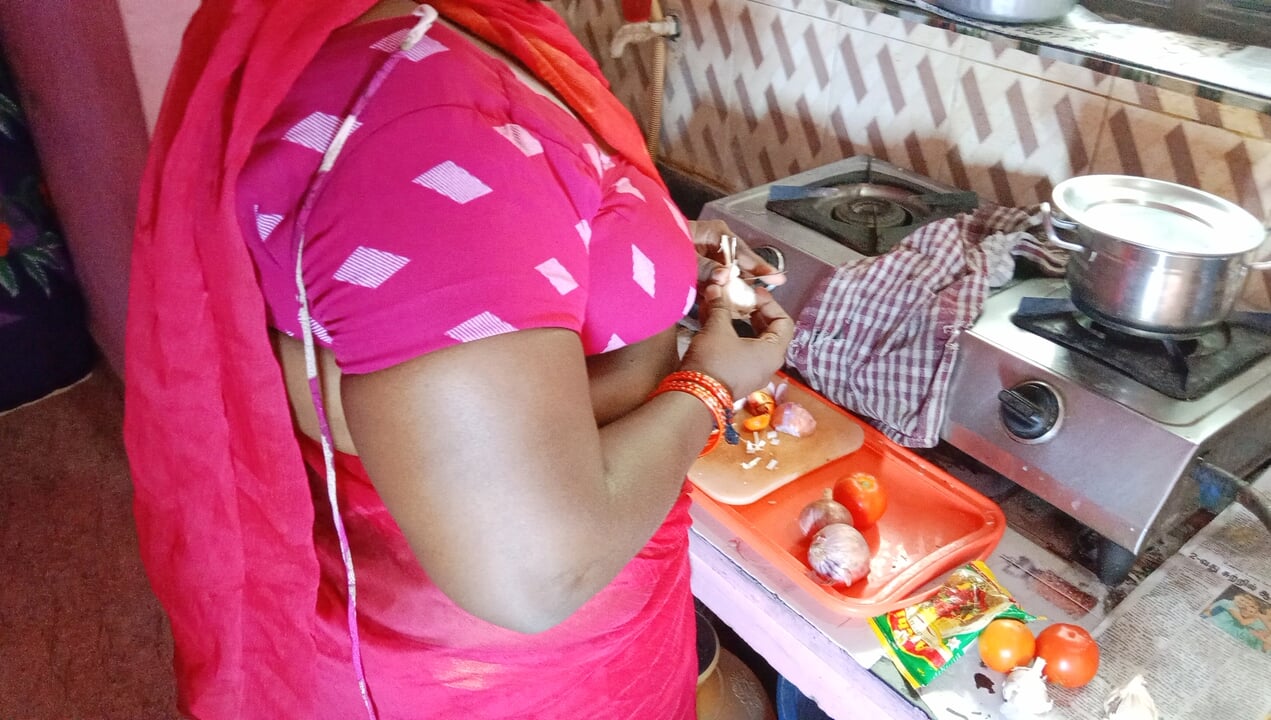 Desi la moglie che lavora in cucina fa sesso duro in stile indiano xHamster foto
