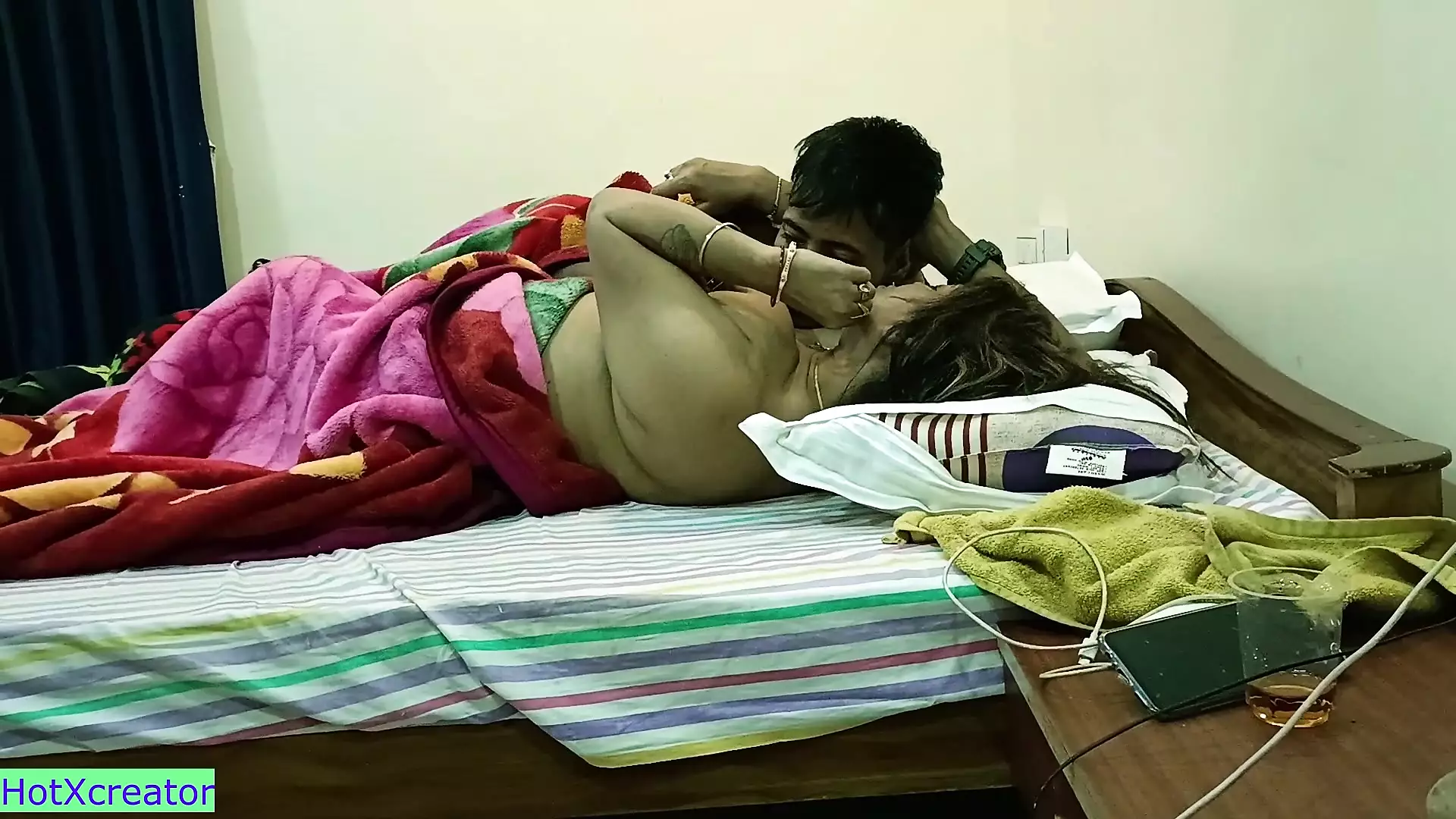 Geweldige hete tante heeft seks bij haar thuis! Indische Bengaalse seks xHamster afbeelding foto