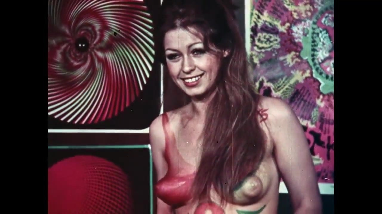 vintage 60s soft hippie movie intro vs picture